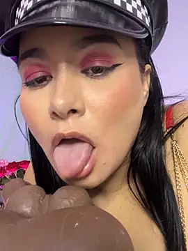 Онлайн чат XXX sharon_leone26