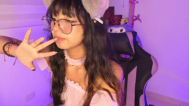 Yommi_Winx Chat XXX in diretta