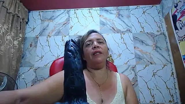 alina_maturehot's Webcam Show