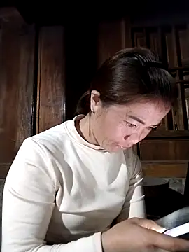 omai-ngot 即時 XXX 聊天