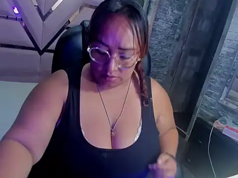 Онлайн чат XXX Shara_Oz