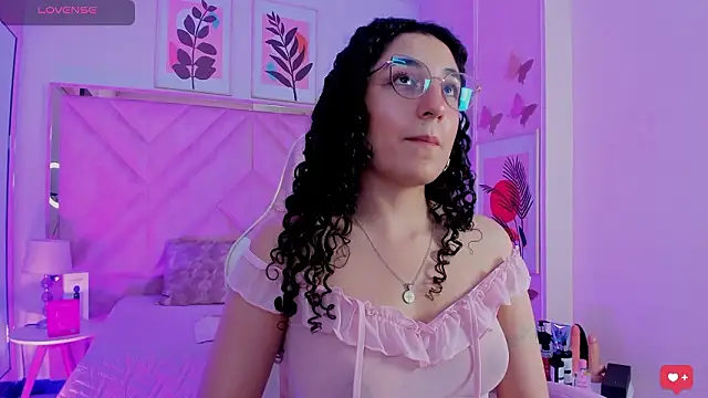 DemiJones_ live XXX chat