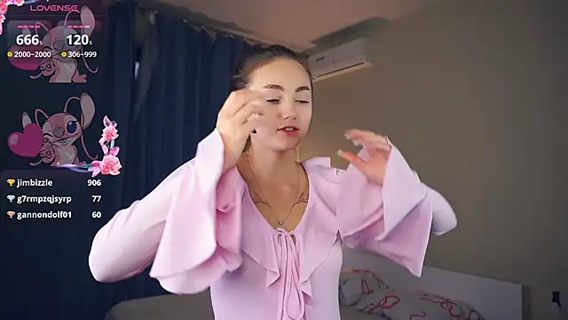 LoraDavi élő XXX-chatje