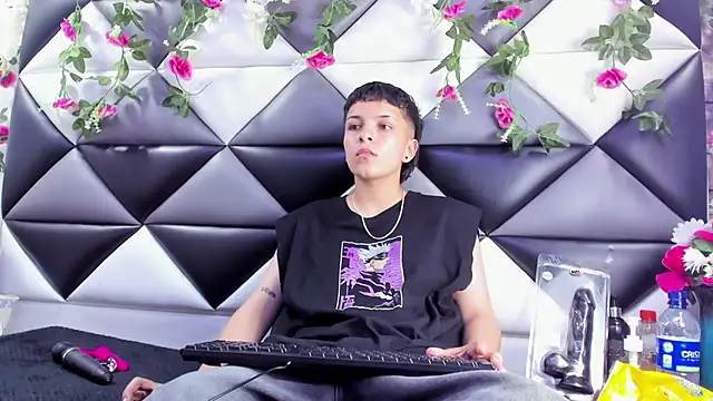 Megan_Thompson_ Chat XXX live