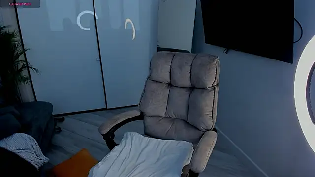 Онлайн чат XXX reze_daisies