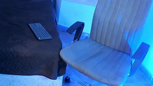 AndresPalacios_'s Live XXX Chat