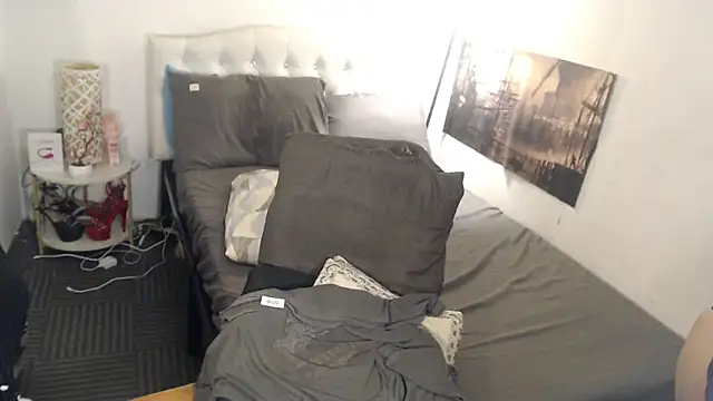 Show de NinaDOM4CUM na webcam