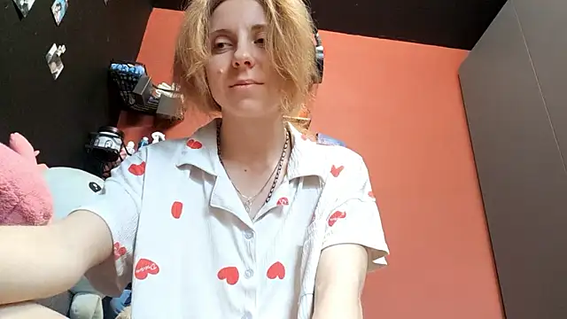 Chat XXX en directo de TiaraHenegan