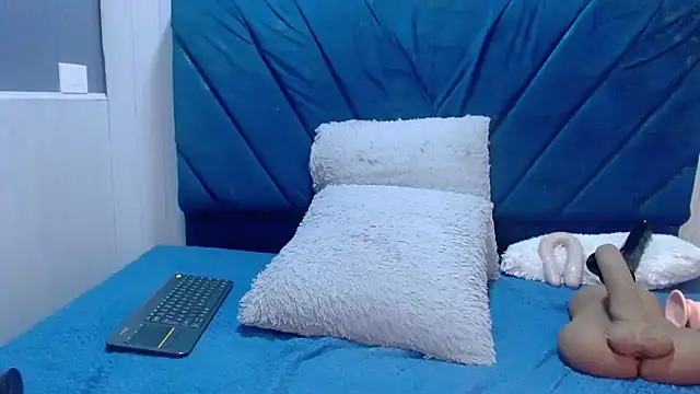 NathaliaSmith3x's Live XXX Chat