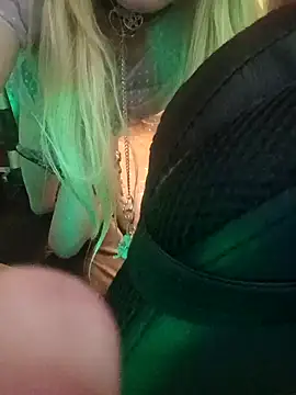 BambiBoo23's Live XXX Chat