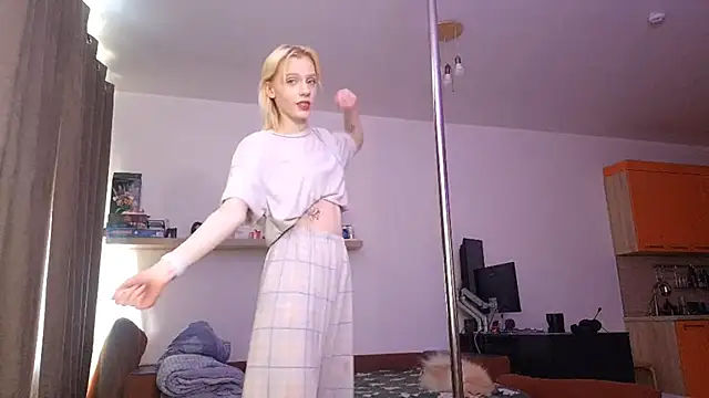 AuraNevera's Live XXX Chat