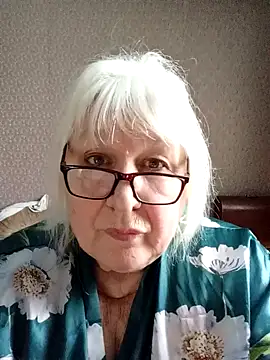 Alexia64231 即時 XXX 聊天