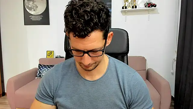 Онлайн чат XXX BrutusK08