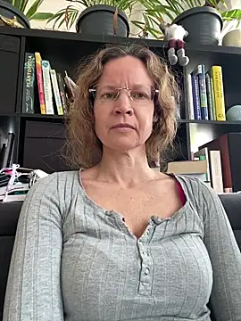 AnnikaRoseのライブXXXチャット