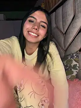 Laura-Khalifa's Live XXX Chat