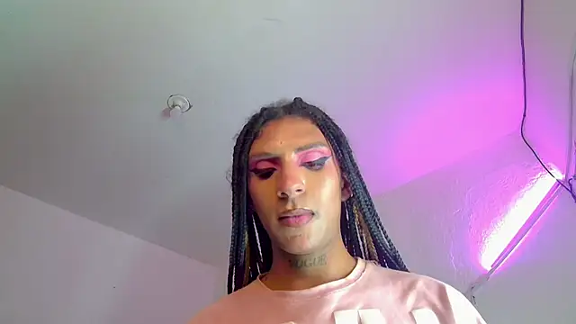 Trix_ebony Chat XXX in diretta