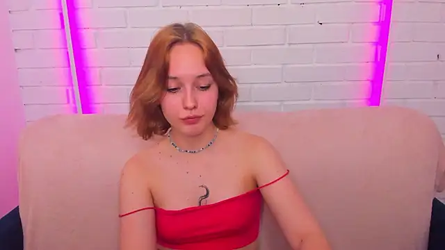 Chat +18 de RikkiChoco ao vivo