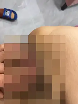 qwe522522's Webcam Show