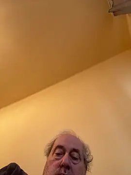 csikar Live XXX-chat