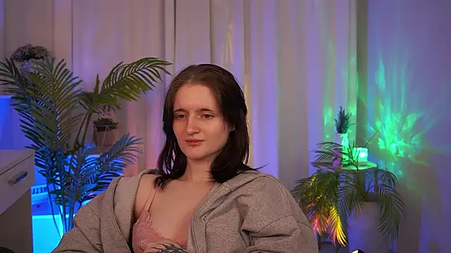 EffieLiliumのライブXXXチャット