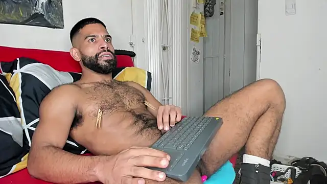 sweatyhairypig23's Live XXX Chat