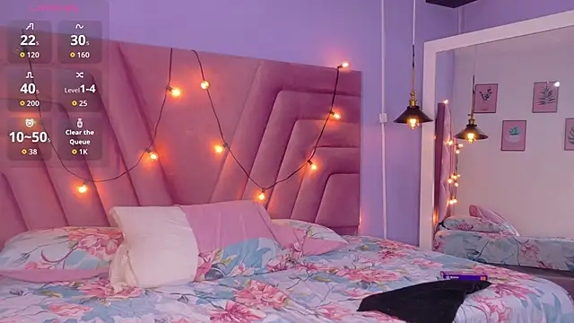 kinkylittlegirll live XXX chat