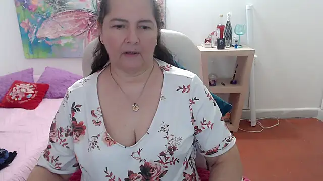 leonela_69のライブXXXチャット