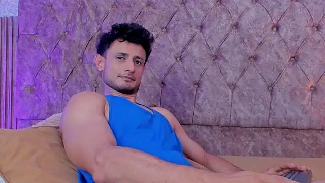 Adonys_Lewis_: онлайн-секс-чат