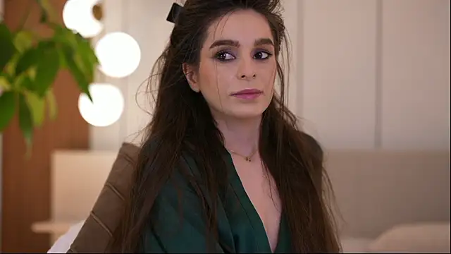 DoviaClaire 即時 XXX 聊天