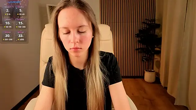 TastyRhytRm Show in webcam