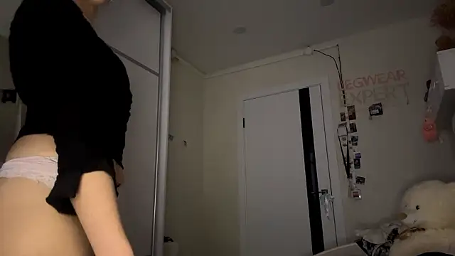 XXX chat uživo modela AriaMeire