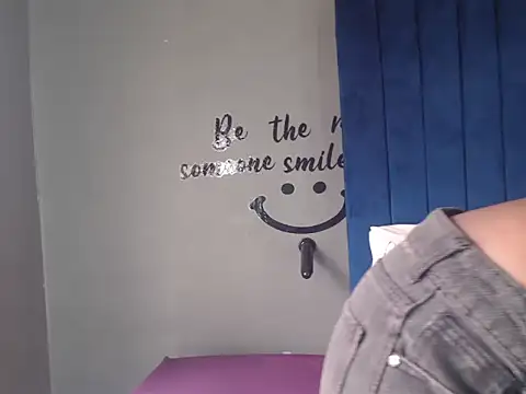 BLACK_BERRY_xXx Chat XXX in diretta