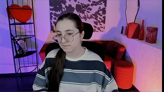 دردشة VirtuallVoyant الجنسية المباشرة