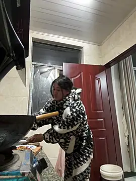 daaqnn: онлайн-секс-чат