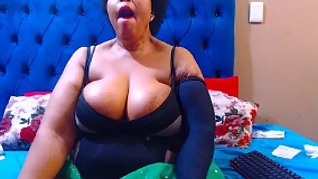 ebonycandy10 Show Webcam