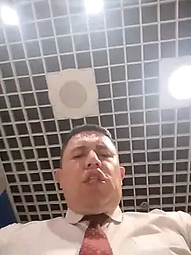 BigCristh79: διαδικτυακό σόου στην κάμερα