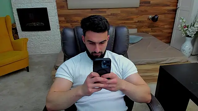 MicahLane's Live XXX Chat