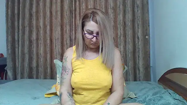 PussyEvely – Live XXX-chat