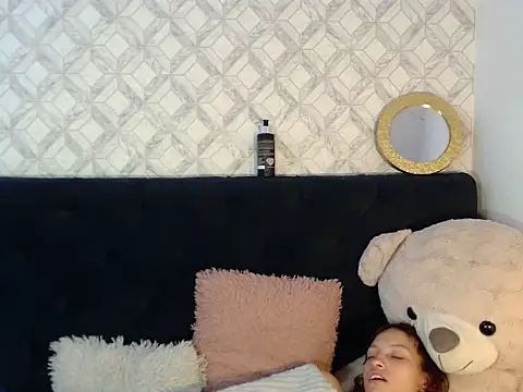 Emma-Wilson Live XXX-Chat