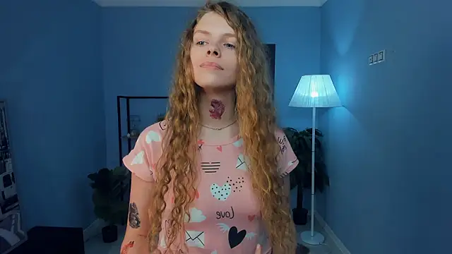 RayaNenlia's Live XXX Chat