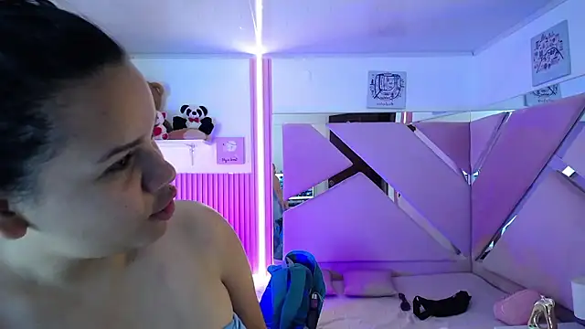 _Miaaleonn Live XXX chat