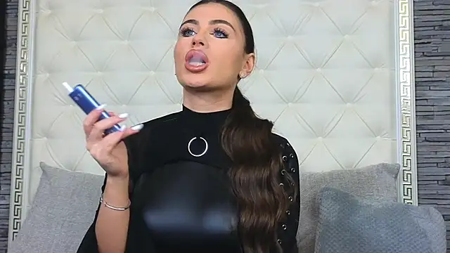 دردشة EliteDomina الجنسية المباشرة