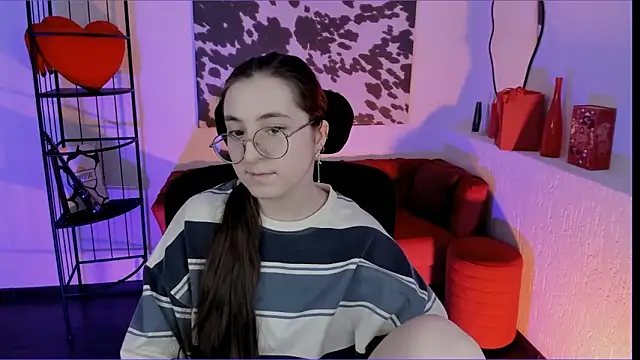 دردشة VirtuallVoyant الجنسية المباشرة