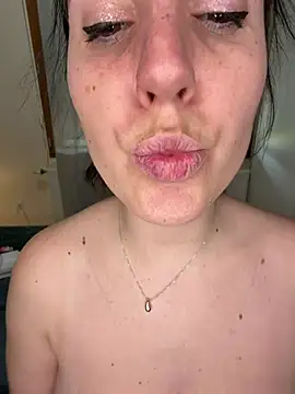 MysteryGirl__ 即時 XXX 聊天