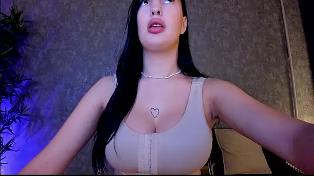 MiaHartx's Live XXX Chat