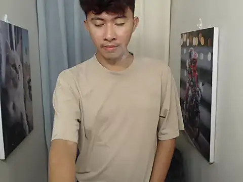 Chatroom XXX en direct de -asiantwink0000-