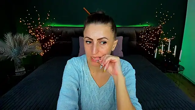 Rebecca_Diamond 即時 XXX 聊天