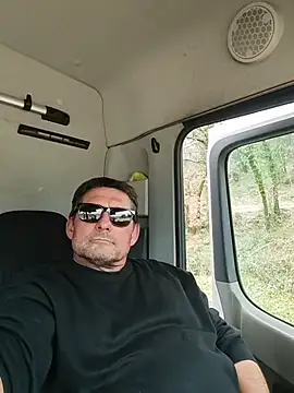 phil_truck_exhib's Live XXX Chat