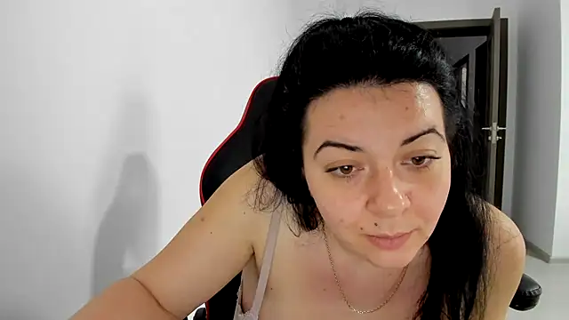 amiraisa11 – Naživo XXX chat