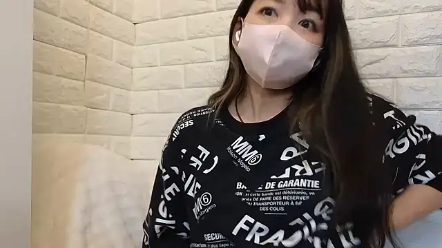 XXX chat uživo modela eno_pink